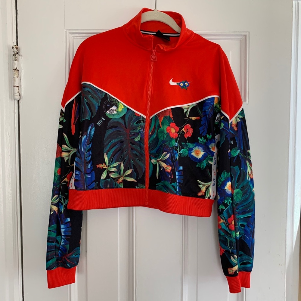 Nike Cropped Zip Up
